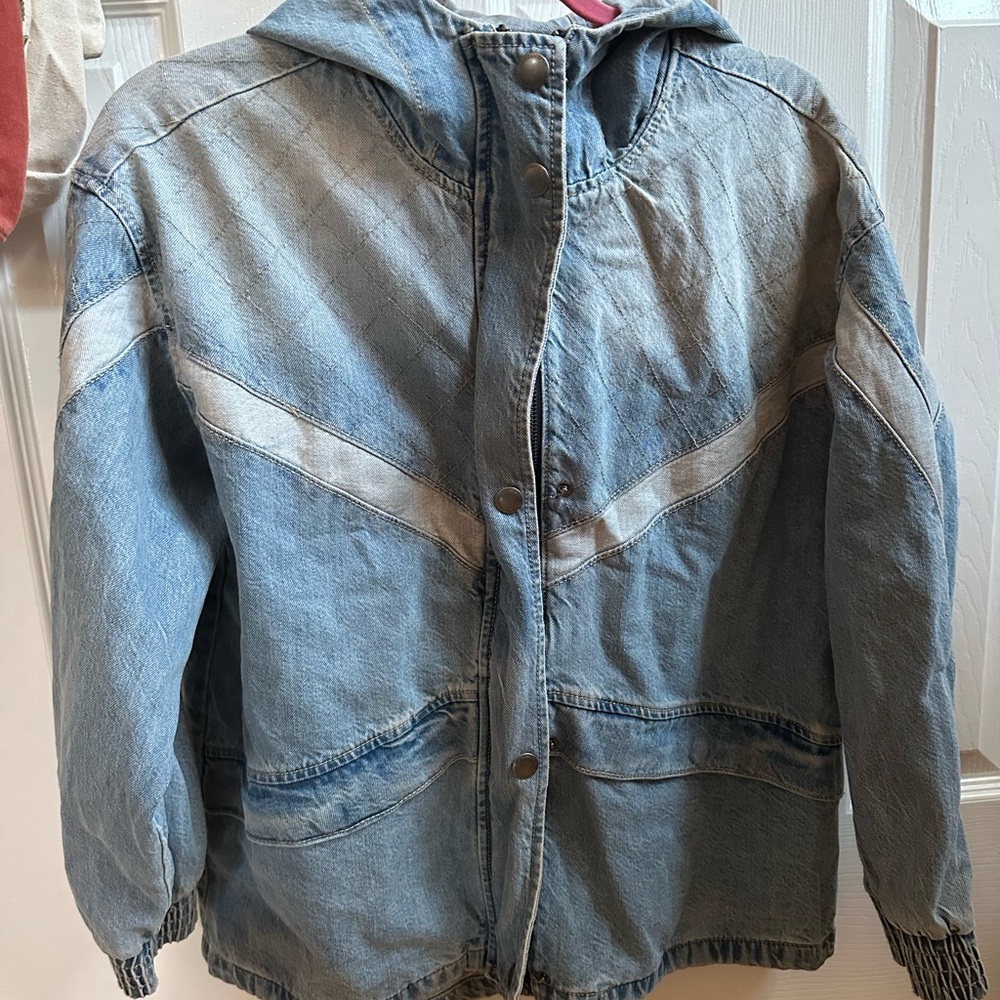 AMERICAN EAGLE OVERSIZED HOODED DENIM JACKET